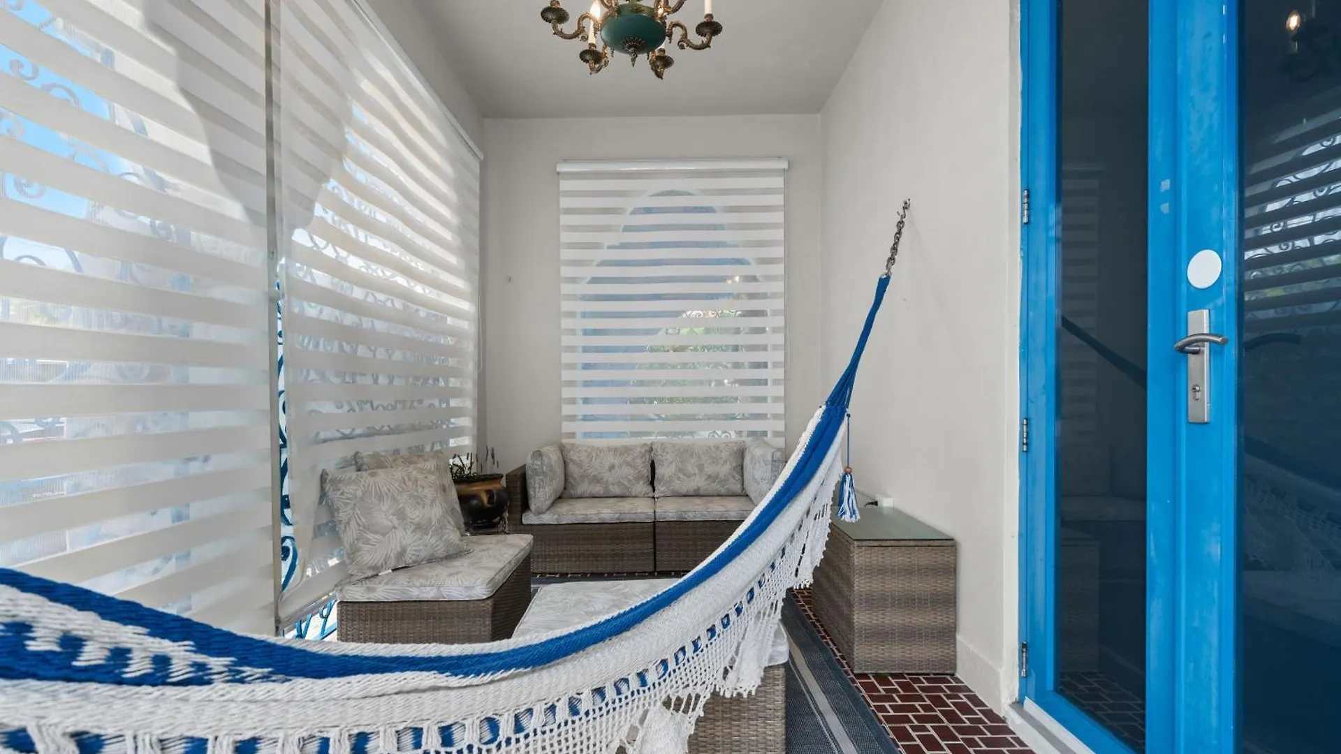 Elegant Studio With Balcony Private - Self Check In - Mm1 Сан-Хуан Апартаменты